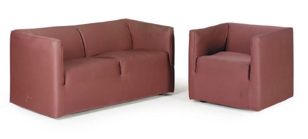 AN UPHOLSTERED 'METROPOLITAN' LOVESEAT AND PAIR OF CLUB CHAIRS,