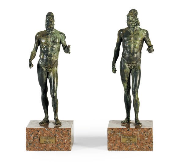 TWO PATINATED BRONZE ROMAN FIGURES ON MARBLE BASES,