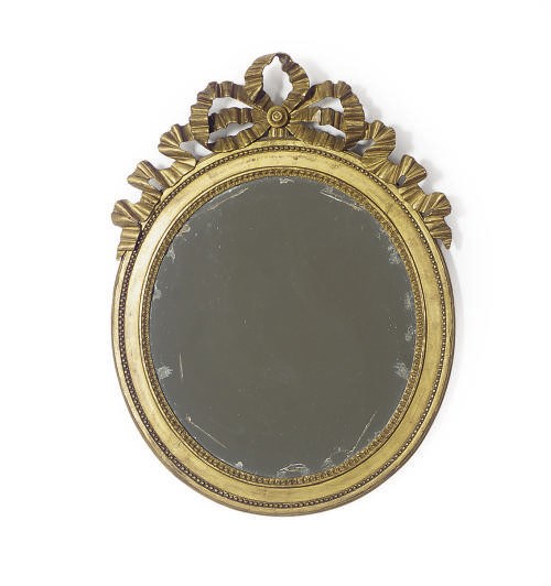 A FRENCH GILTWOOD MIRROR,