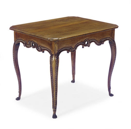A FRENCH PROVINCIAL FRUITWOOD AND OAK SIDE TABLE,