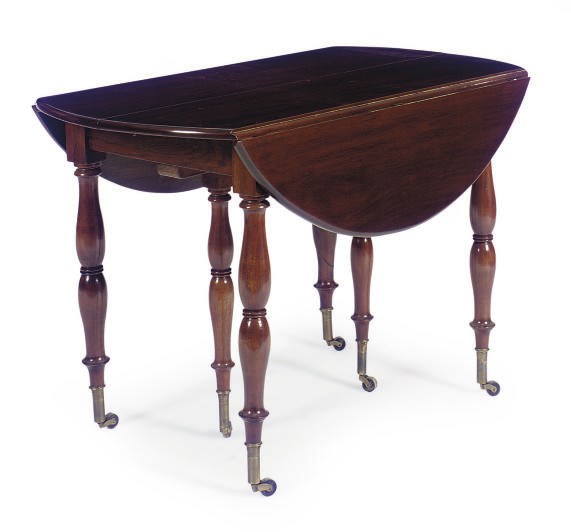 A MAHOGANY DROP-LEAF EXTENDING DINING TABLE,
