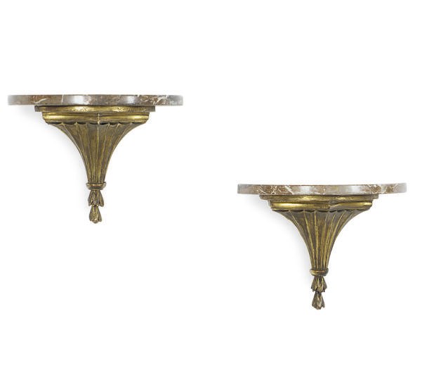 A PAIR OF GILTWOOD AND MARBLE TOP WALL BRACKETS,