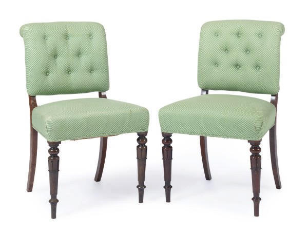 A SET OF FOUR WILLIAM IV MAHOGANY AND UPHOLSTERED DINING CHAIRS,