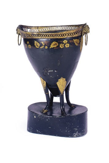 A DUTCH BLACK AND GILT-DECORATED TOLE PIENTE JARDINIERE,