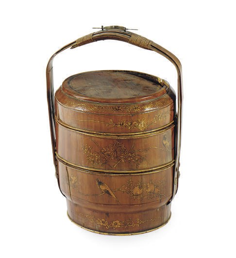A CHINESE LACQUERED WOOD WEDDING BASKET,