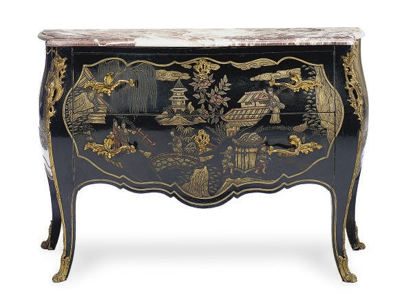 A PAIR OF FRENCH ORMOLU-MOUNTED LACQUERED COMMODE,