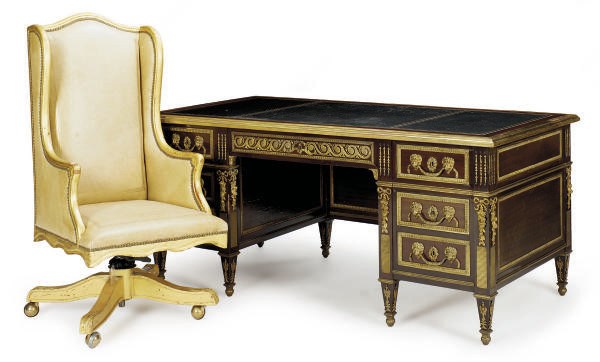 A GILT-BRONZE MOUNTED MAHOGANY BUREAU PLAT,