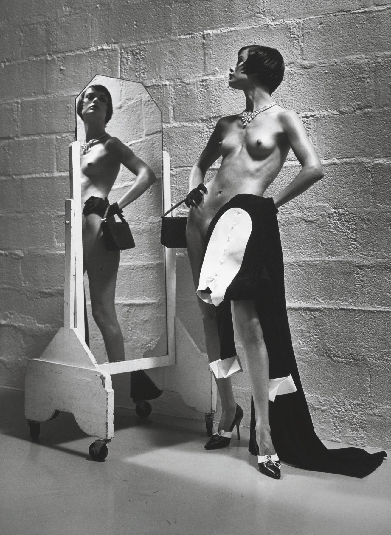 HELMUT NEWTON (1920-2004)