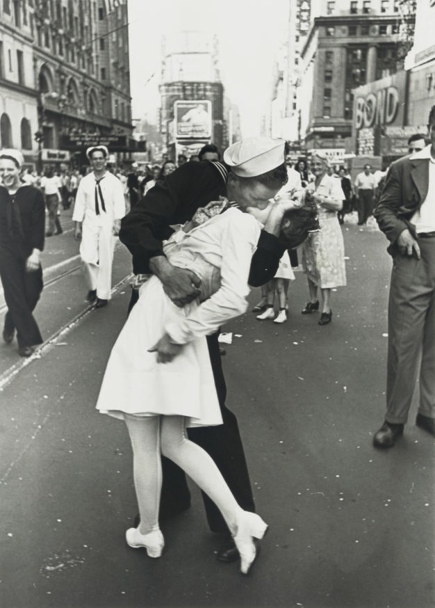 ALFRED EISENSTAEDT (1898-1995)