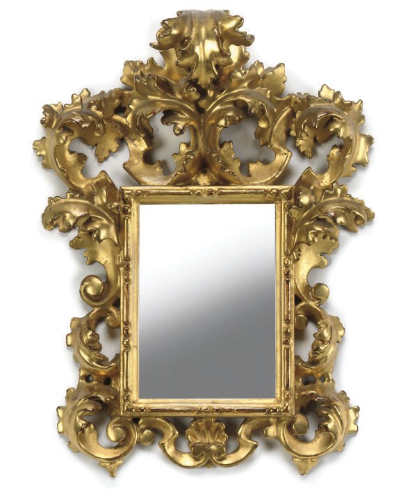 A SMALL ITALIAN GILTWOOD MIRROR