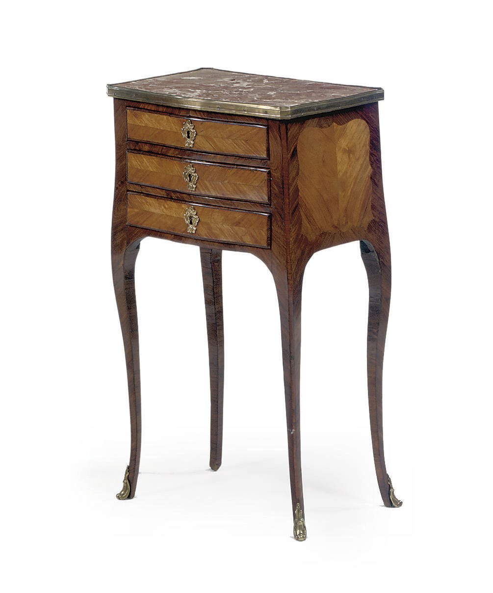 A LOUIS XV ROSEWOOD AND TULIPWOOD TABLE EN CHIFFONNIERE