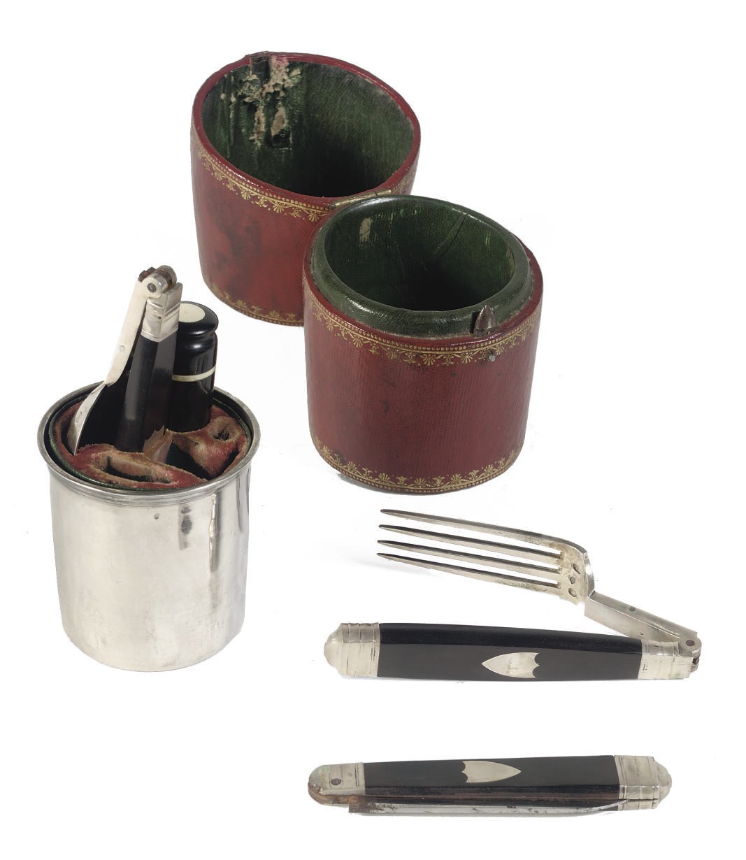 A French silver travelling set
