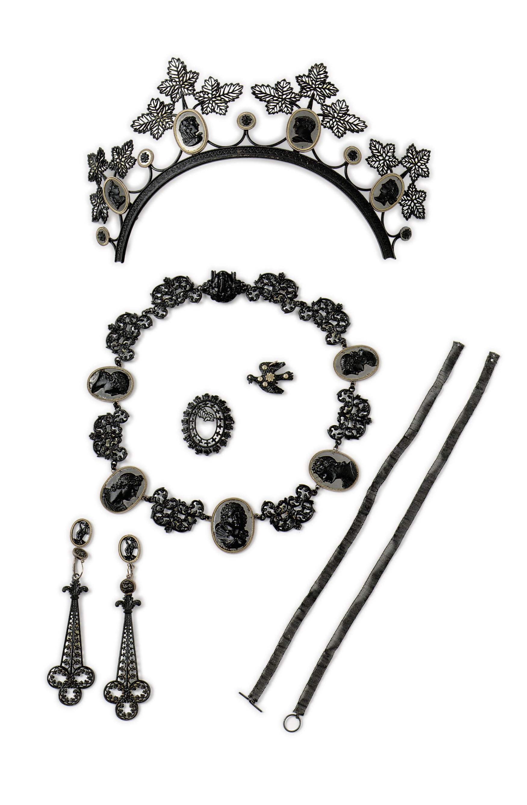 AN ANTIQUE FER DE BERLIN PARURE