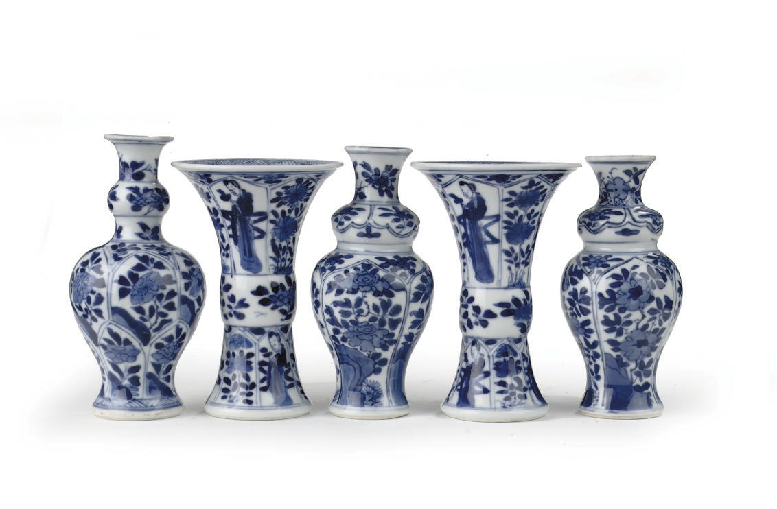 A Chinese blue and white miniature matched five-piece garniture