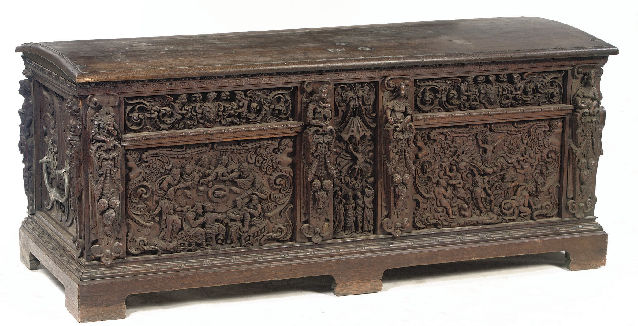 A GERMAN OAK CHEST