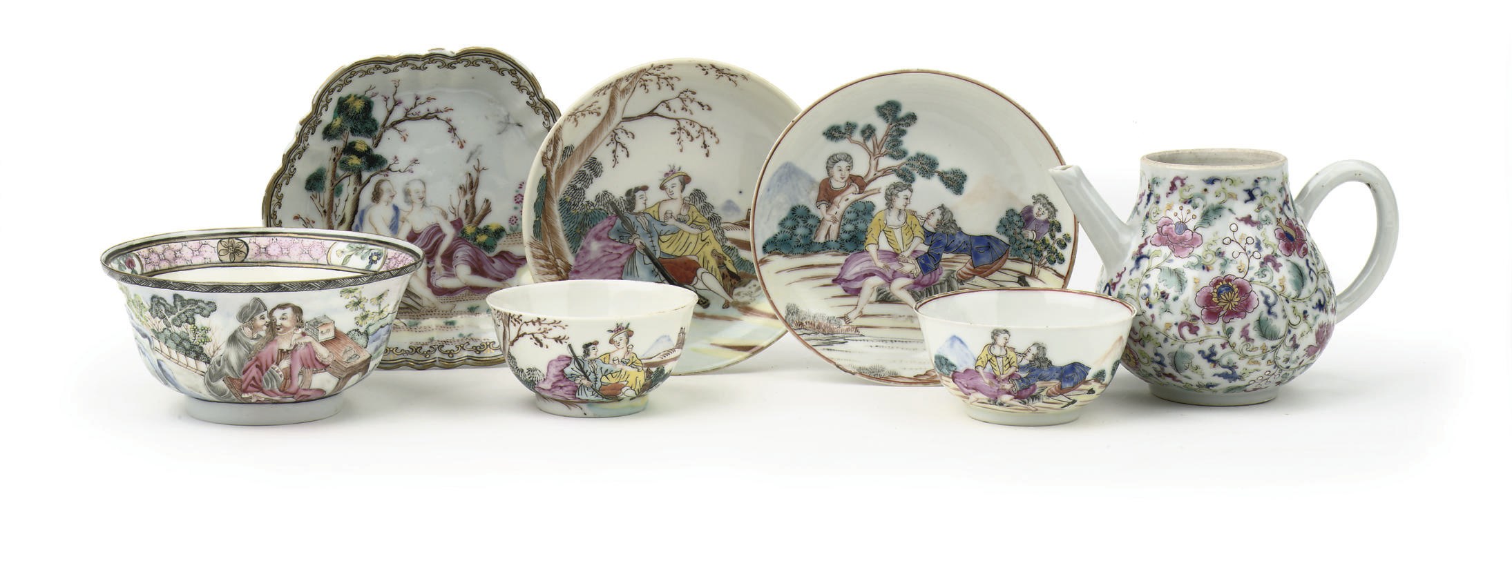 An assorted lot of Chinese 'couple gallant' porcelain