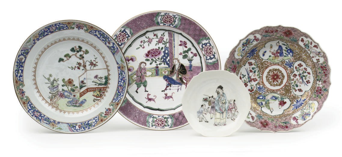 An assorted lot of Chinese famille rose plates