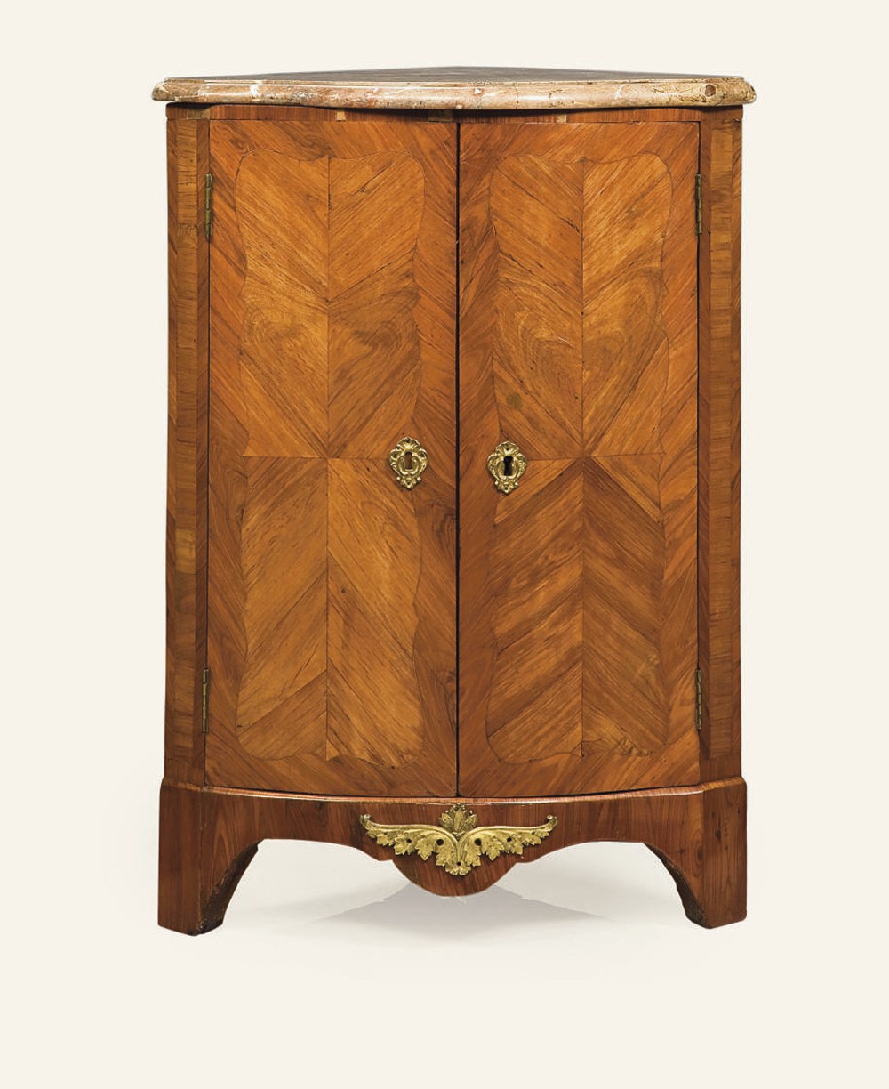 ENCOIGNURE D'EPOQUE LOUIS XV
