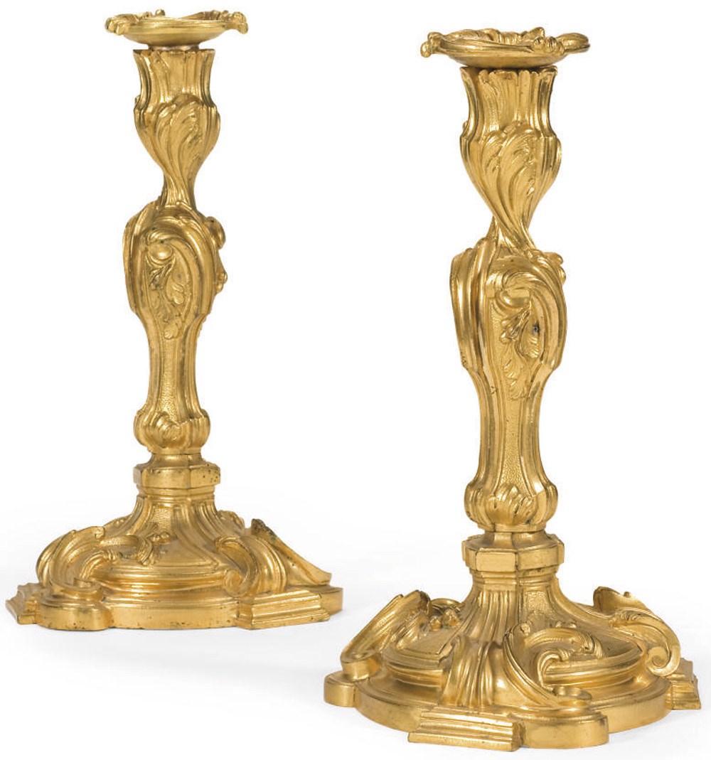 PAIRE DE FLAMBEAUX DE STYLE LOUIS XV