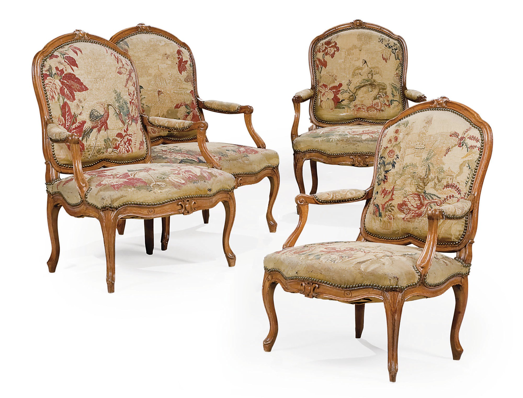 SUITE DE QUATRE FAUTEUILS A LA REINE D'EPOQUE LOUIS XV