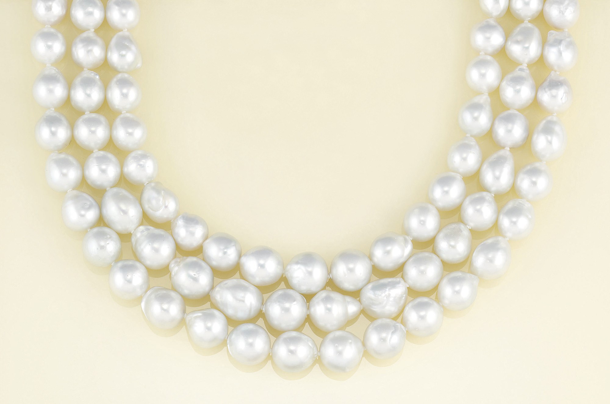 A baroque cultured pearl necklace