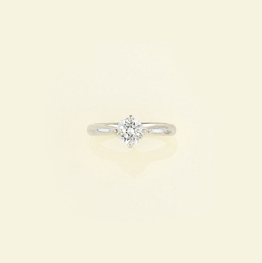 A diamond single stone ring