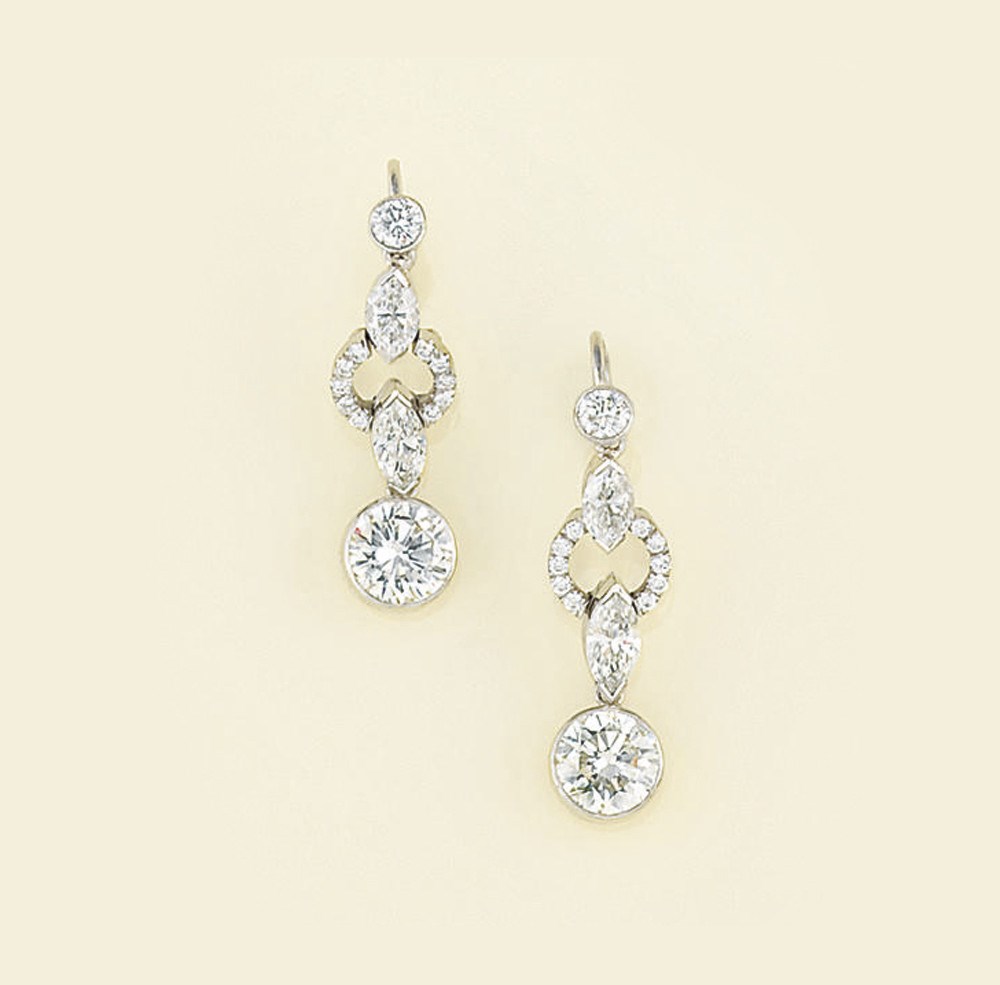 A pair of diamond earpendants