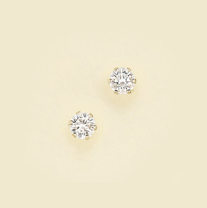 A pair of diamond earstuds
