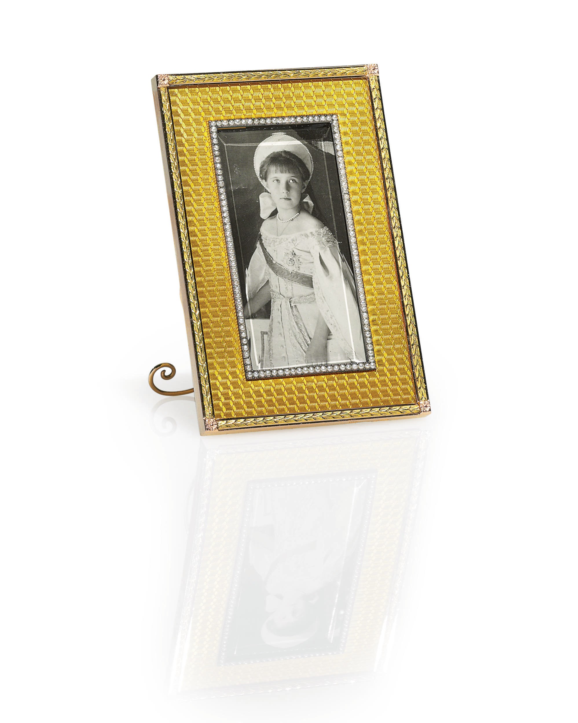 A Two-Color Gold-Mounted Guilloché Enamel Photograph Frame