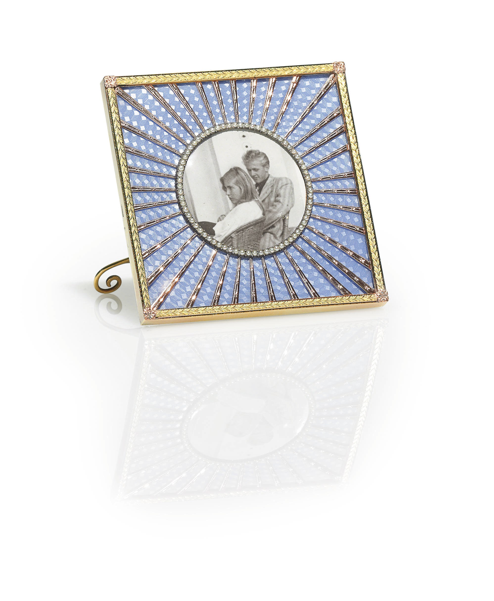A Two-Color Gold-Mounted Guilloché Enamel Photograph Frame