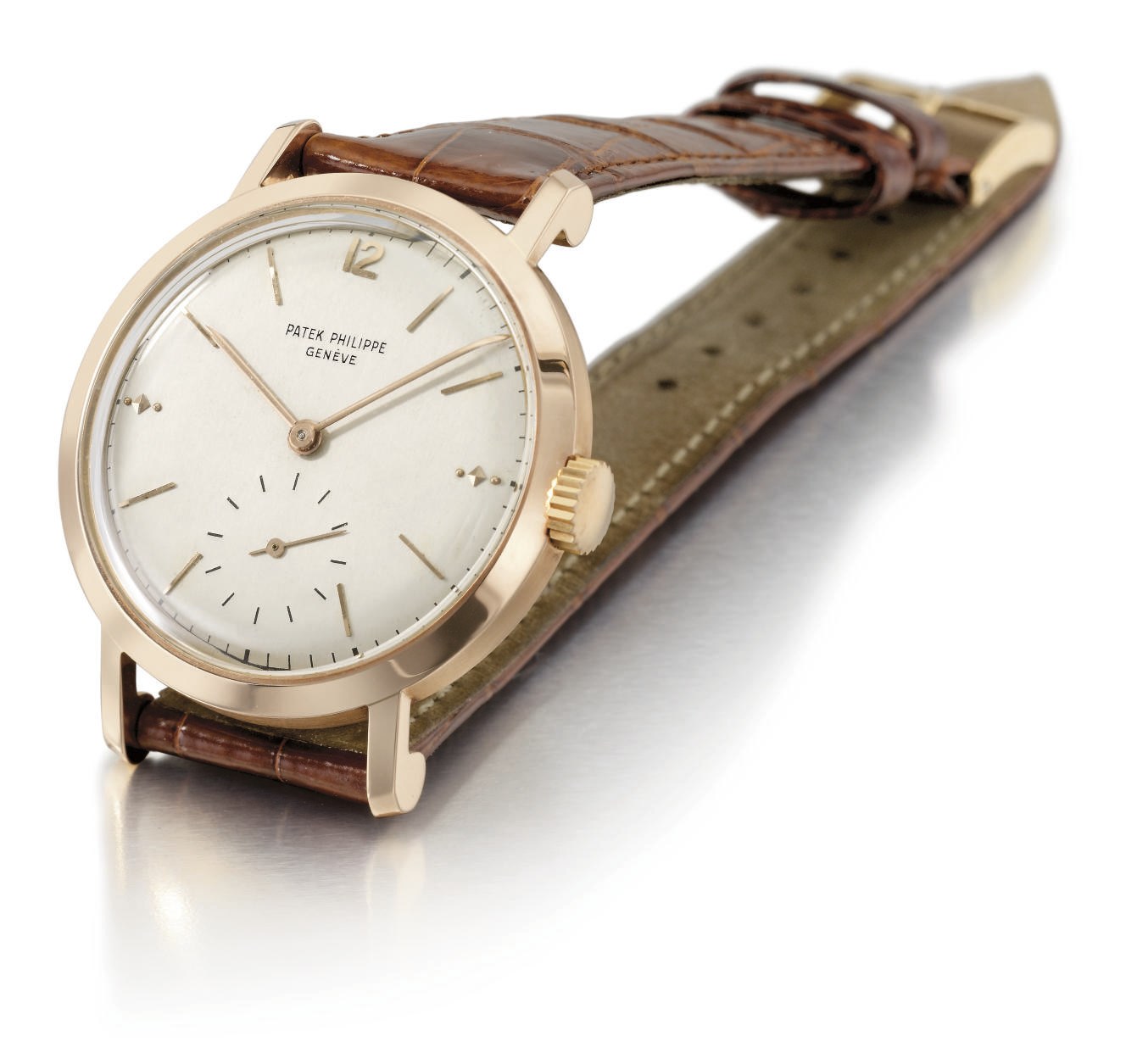 Patek Philippe. A fine and large 18K pink gold wristwatch with unusual lugs