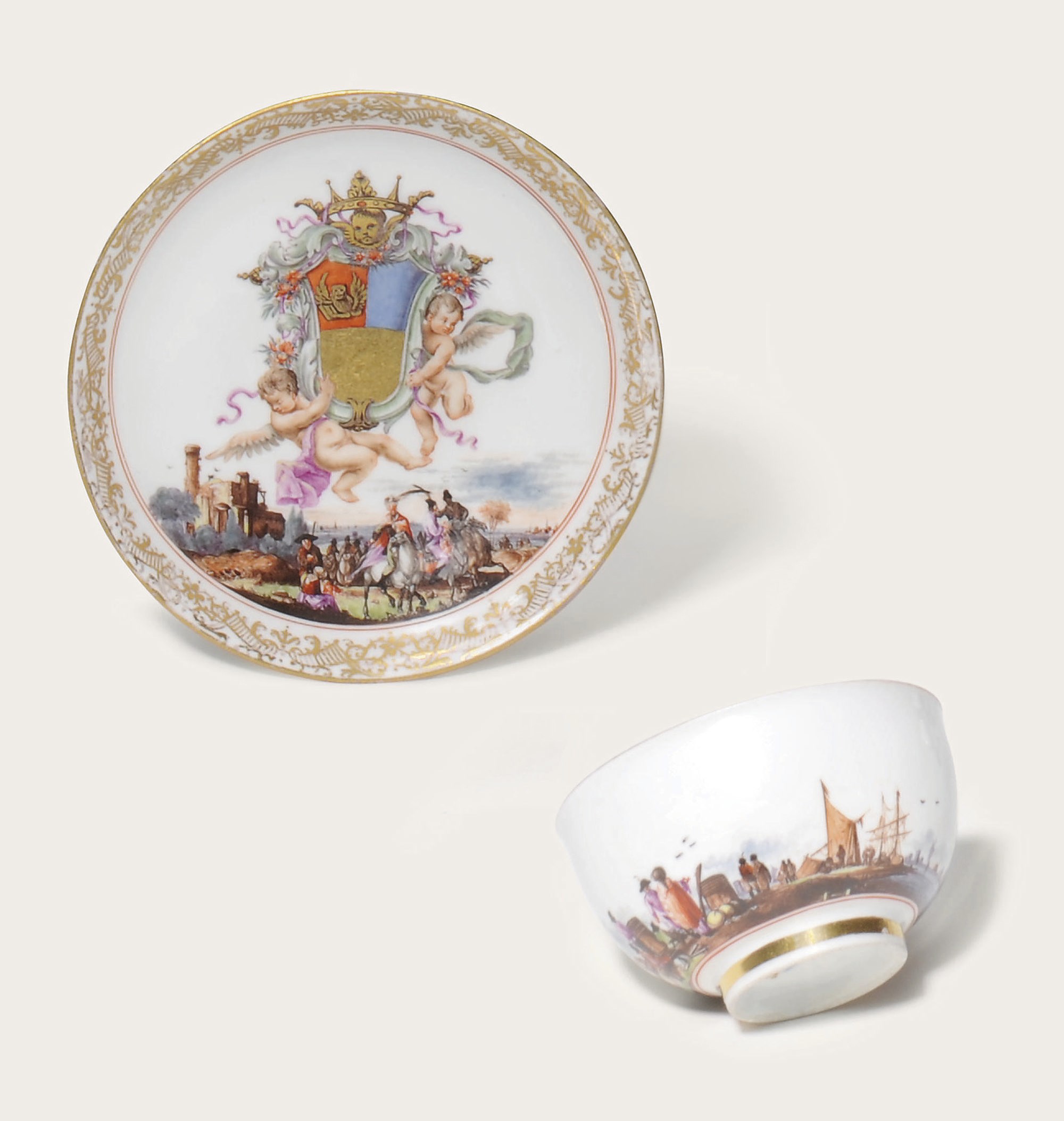 A MEISSEN PORCELAIN TEABOWL AND SAUCER FROM THE FOSCARI SERVICE