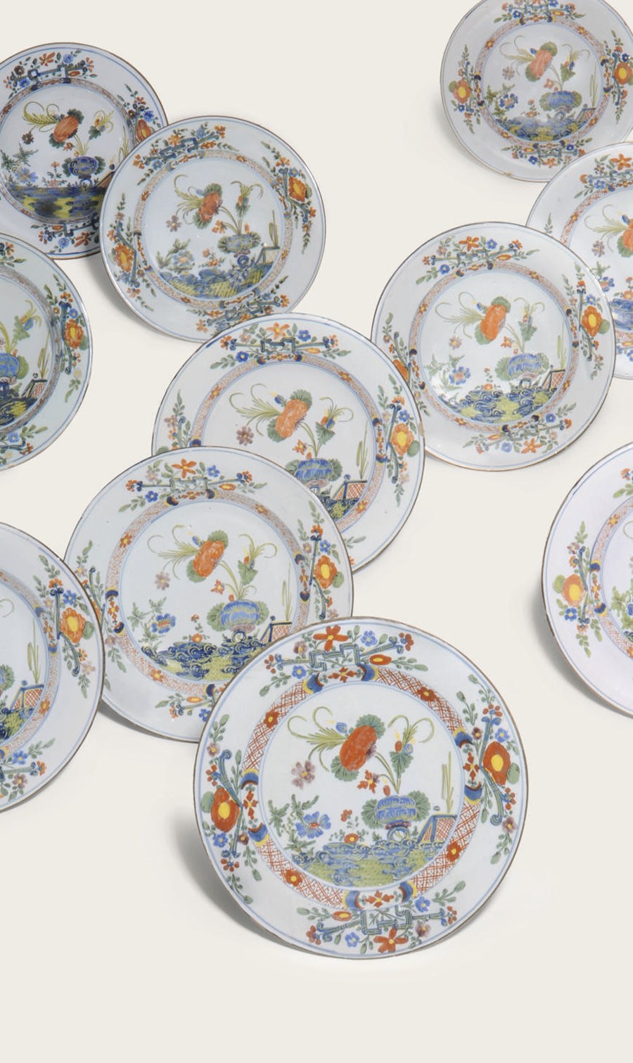 A FAENZA (FERNIANI) FAIENCE COMPOSITE PART DINNER-SERVICE