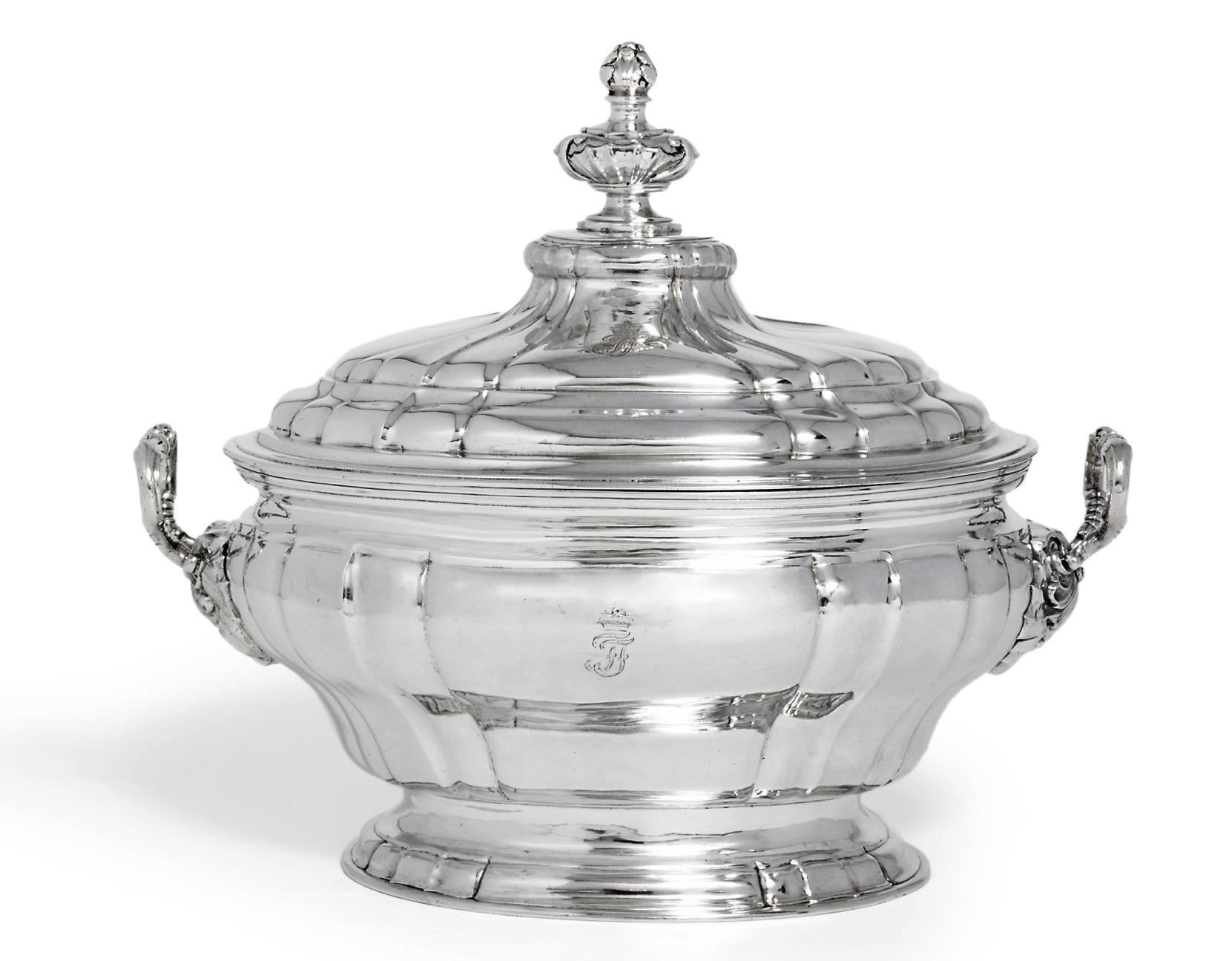 A GERMAN SILVER SOUP-TUREEN AND COVER