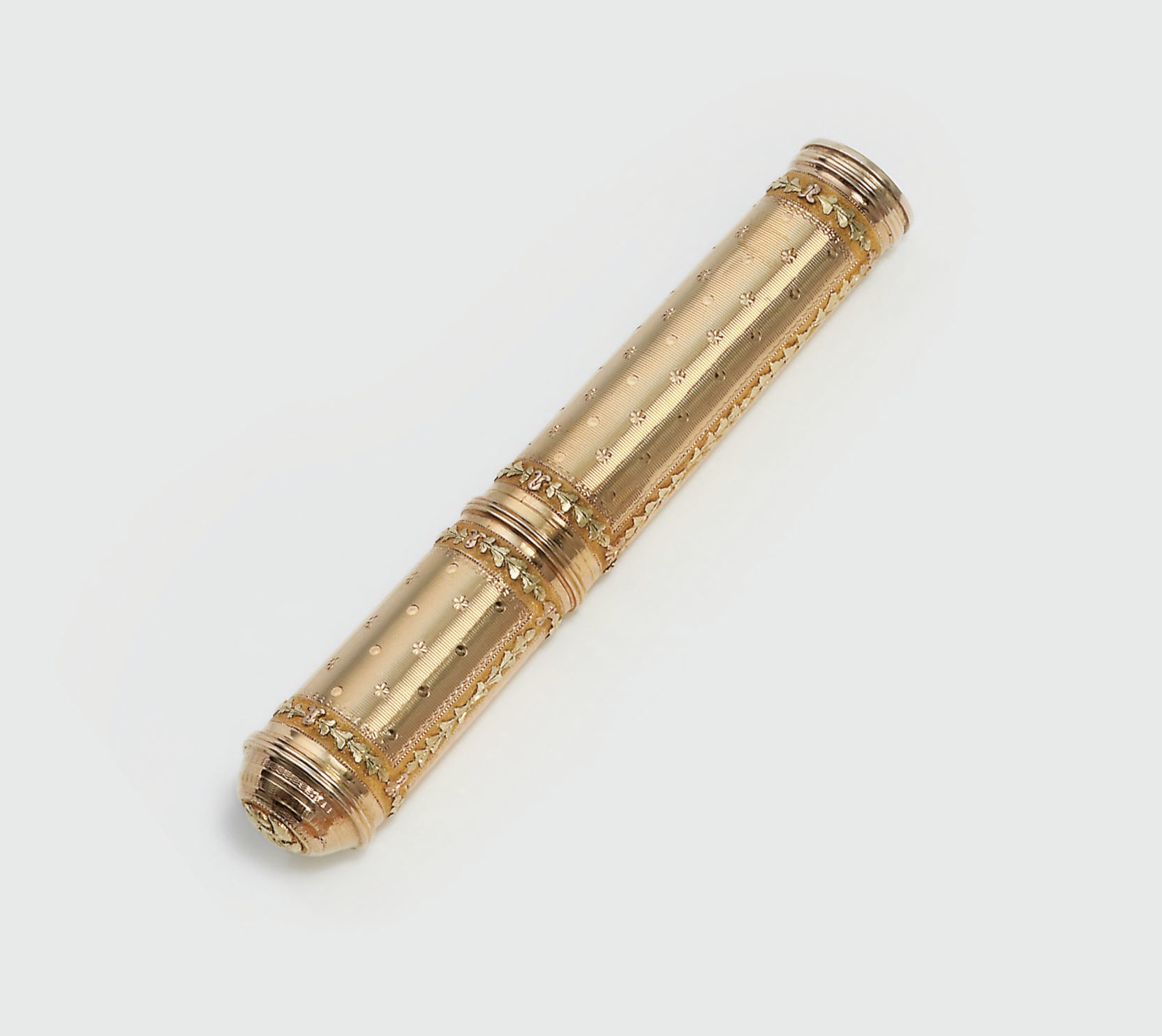 A LOUIS XVI THREE-COLOUR GOLD SEALING-WAX CASE