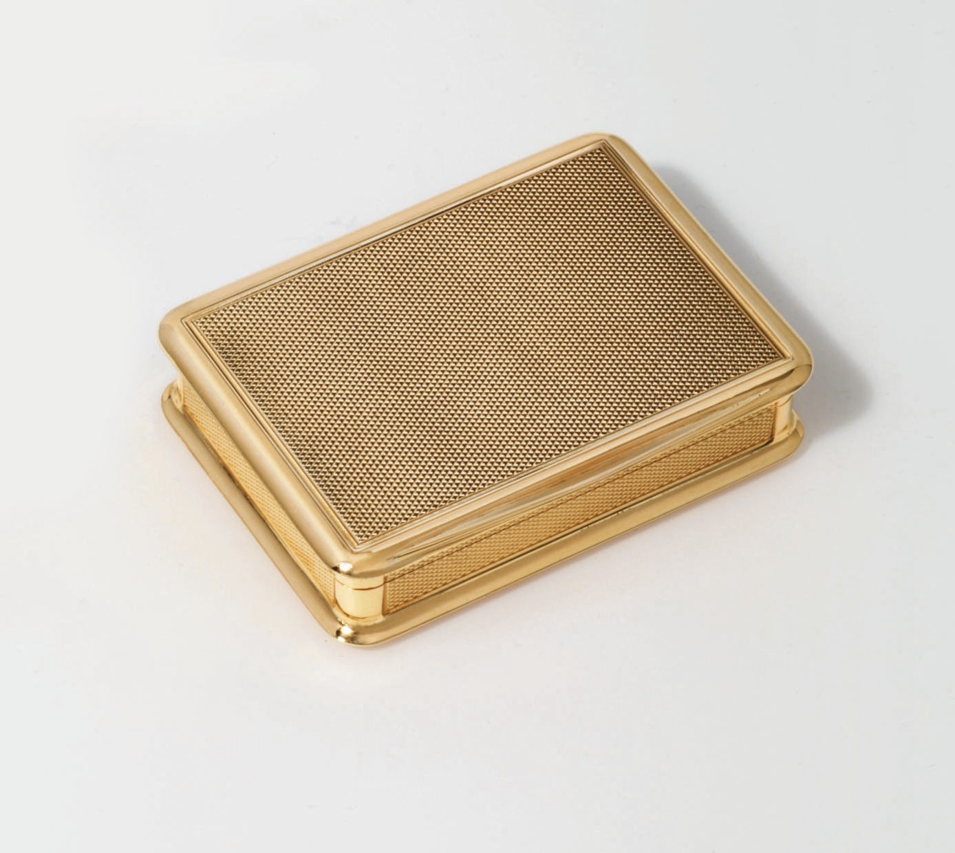 AN AUSTRIAN GOLD SNUFF-BOX