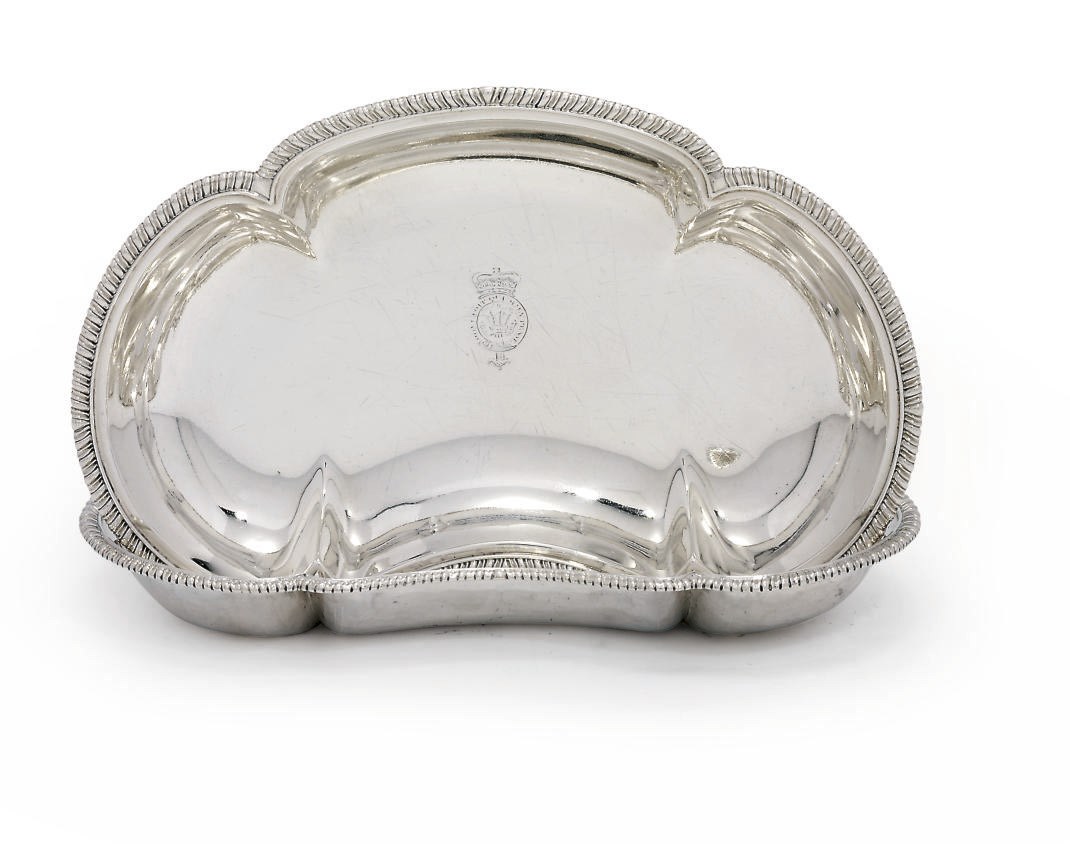 A PAIR OF GEORGE III SILVER DISHES