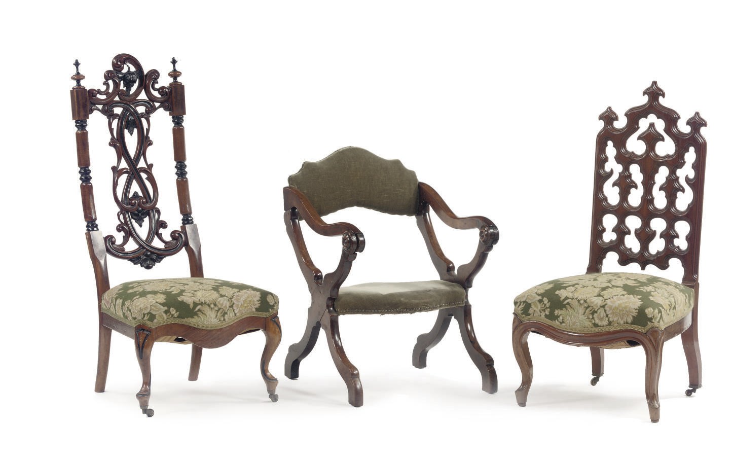 AN ENGLISH MAHOGANY SIDE CHAIR