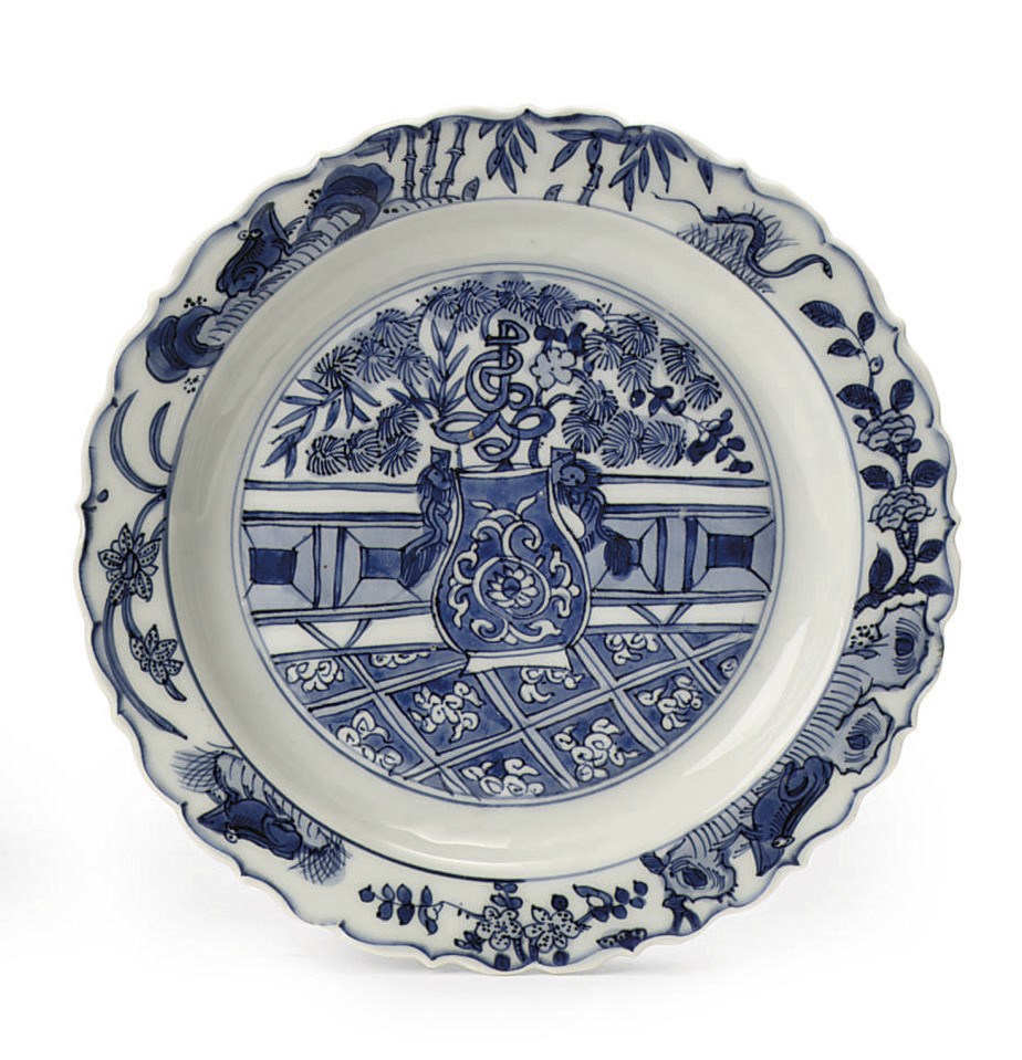 A Chinese blue and white 'kraak porselein' plate