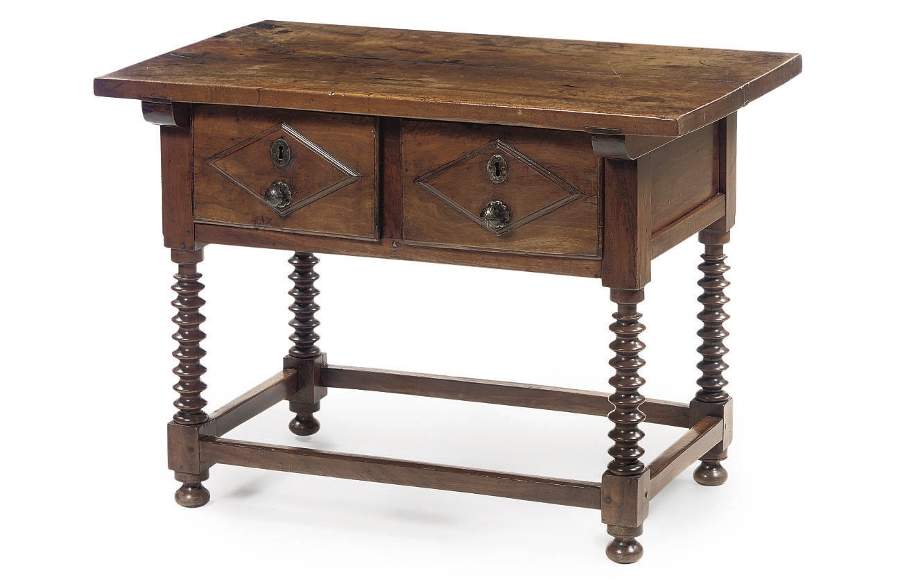 A SPANISH WALNUT SIDE TABLE