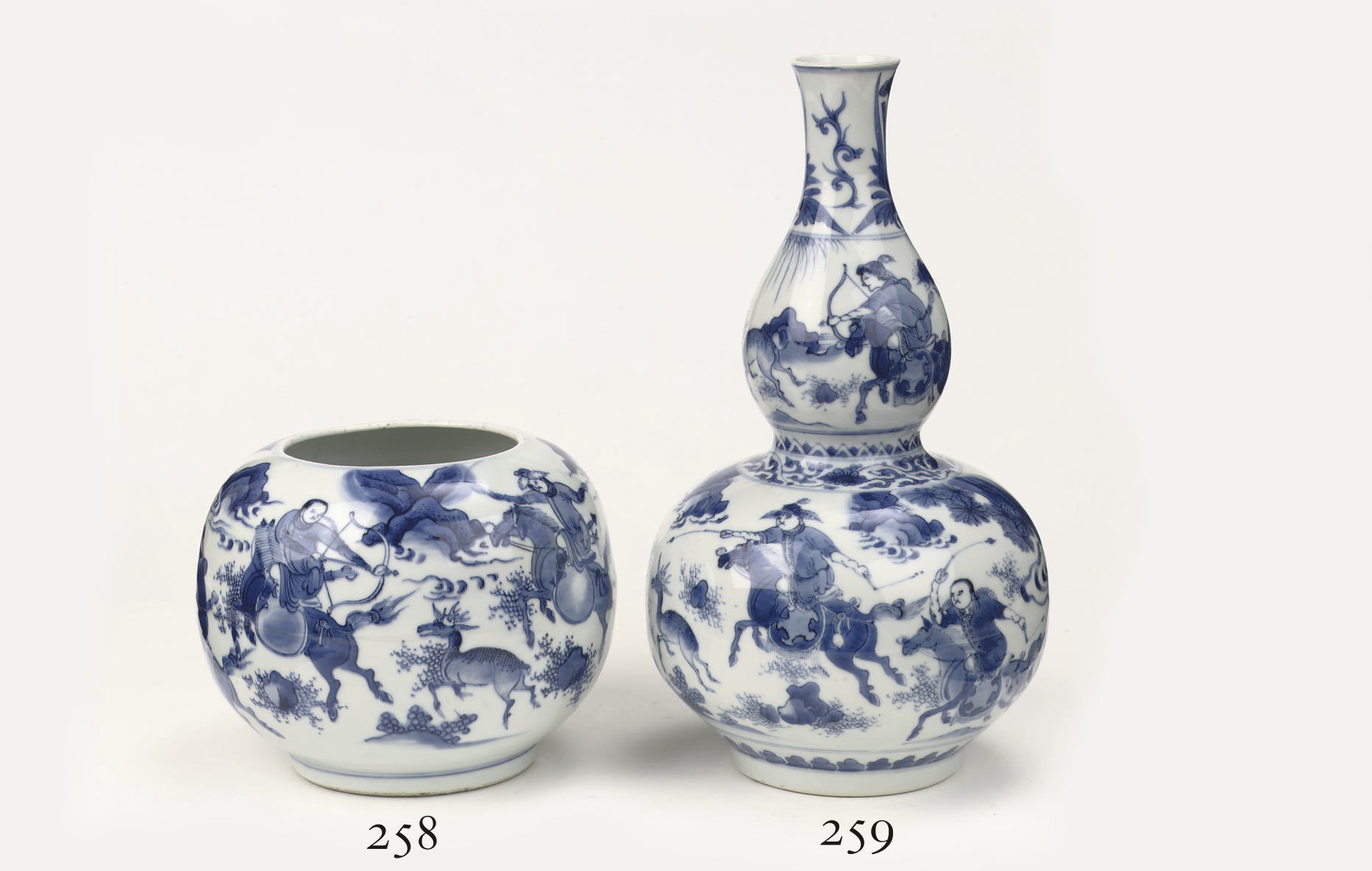 A Chinese Transitional blue and white jar