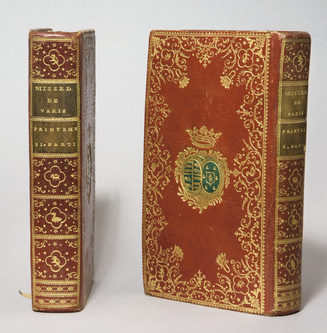 [RELIURE] -- Missel de Paris, latin-françois, avec Prime, Tierce, Sexte, et les processions. Printemps. I [et II.] partie. Paris: Libraires associés, 1779.