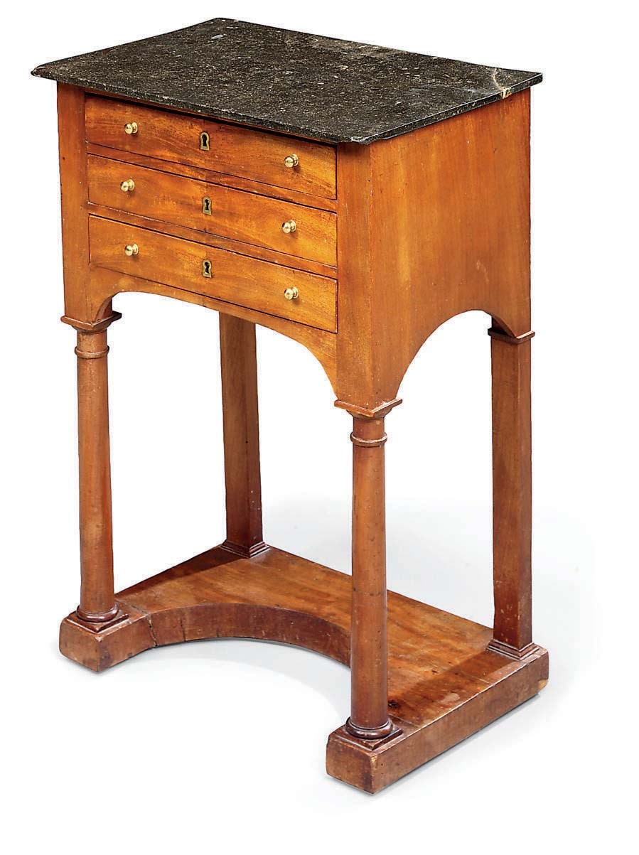 A RESTAURATION MAHOGANY TABLE EN CHIFFONIERE
