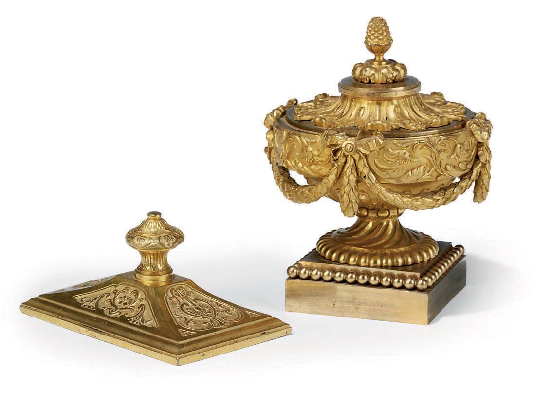 A FRENCH ORMOLU ENCRIER TOGETHER WITH A FRENCH ORMOLU PRESSE-PAPIER