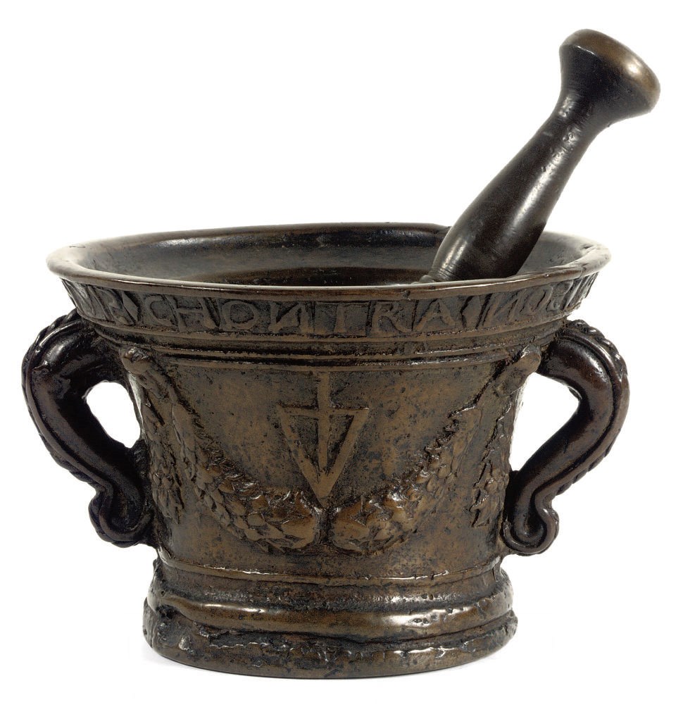 AN ITALIAN BRONZE MORTAR AND PESTLE
