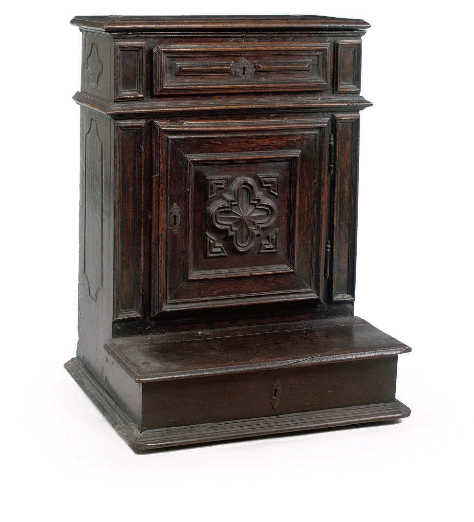 An Italian walnut prie-dieu