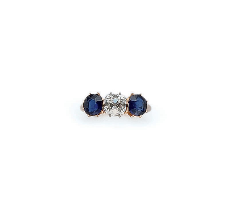 BAGUE SAPHIR ET DIAMANTS