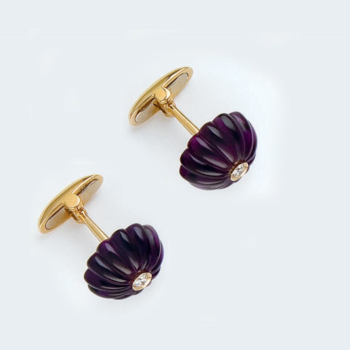 PAIRE DE BOUTONS DE MANCHETTES AMETHYSTES ET DIAMANTS, PAR MARGHERITA BURGENER