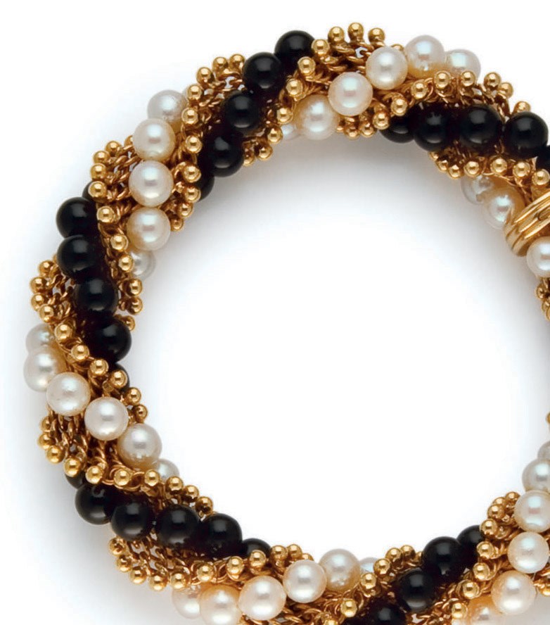 BRACELET "TWIST" ONYX ET PERLES DE CULTURE, PAR VAN CLEEF & ARPELS
