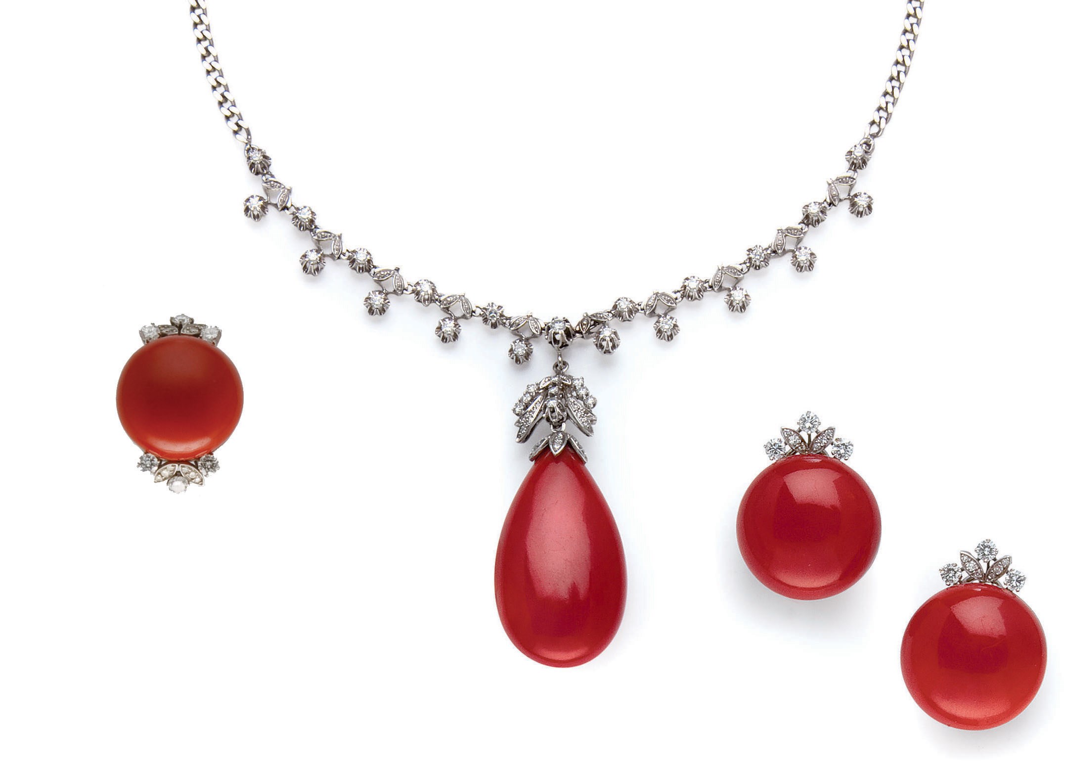 DEMI-PARURE CORAIL ET DIAMANTS